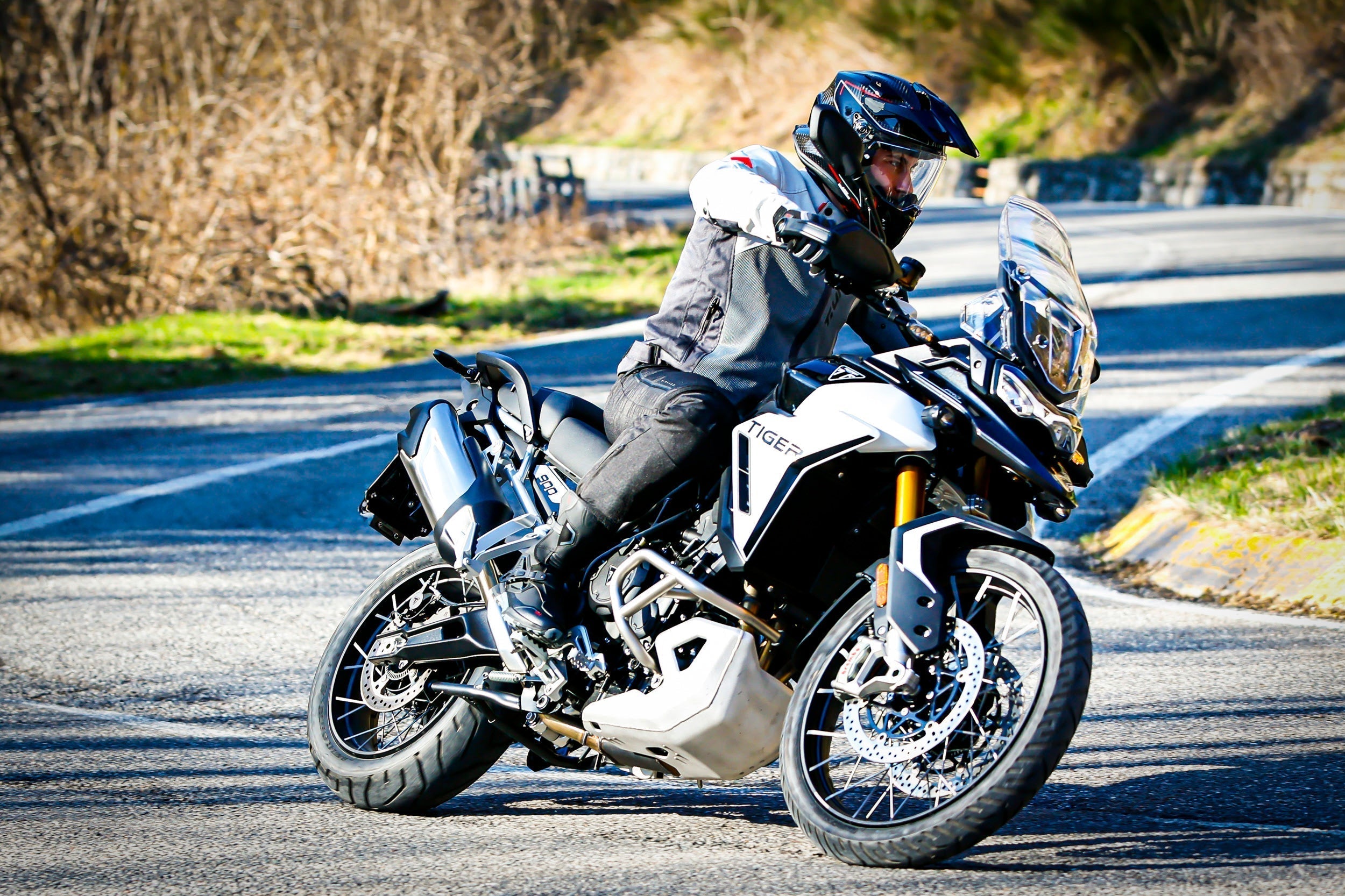 Gli stivali da viaggio secondo Eleveit: protezione e comfort per esplorare nuove strade